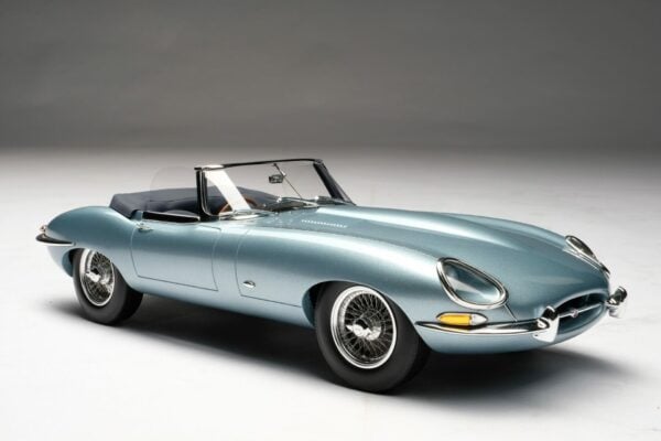 Amalgam - 1:18 Jaguar E-Type Roadster