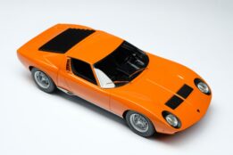 Amalgam 1:18 Lamborghini Miura P400 SV (1971) Orange