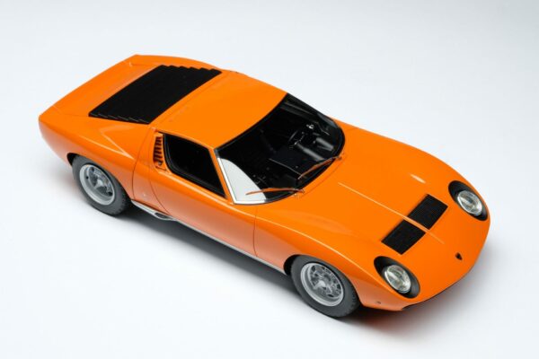 Amalgam 1:18 Lamborghini Miura P400 SV (1971) Orange