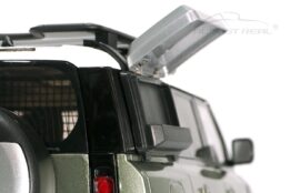 almost real - 1:18 land rover defender 110 pangea green (roof pack) (2020)