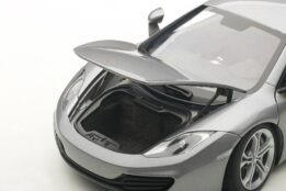 autoart - 1:18 mclaren mp4/12c silver
