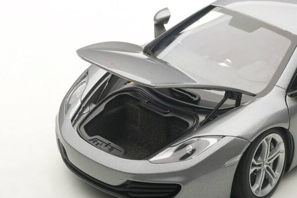autoart - 1:18 mclaren mp4/12c silver