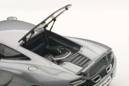 autoart - 1:18 mclaren mp4/12c silver