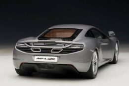 autoart - 1:18 mclaren mp4/12c silver