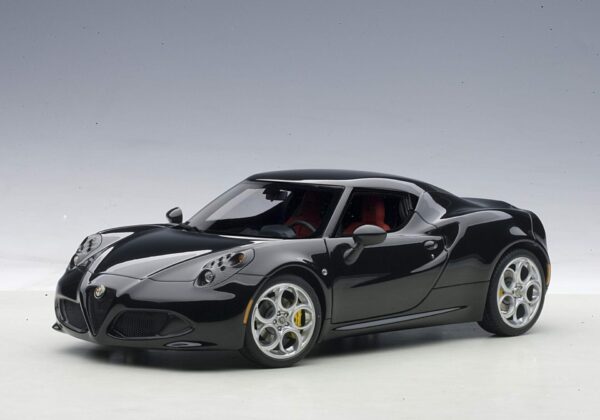 Modèle réduit AUTOart 1:18 Alfa Romeo 4C Spider 2013 70184