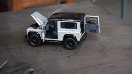 almost real - 1:18 land rover defender 90 heritage edition 2015