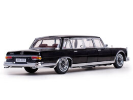 Sun Star 1:18 Mercedes Benz 600 Pullman Black 1966 Diecast Model Car 2209