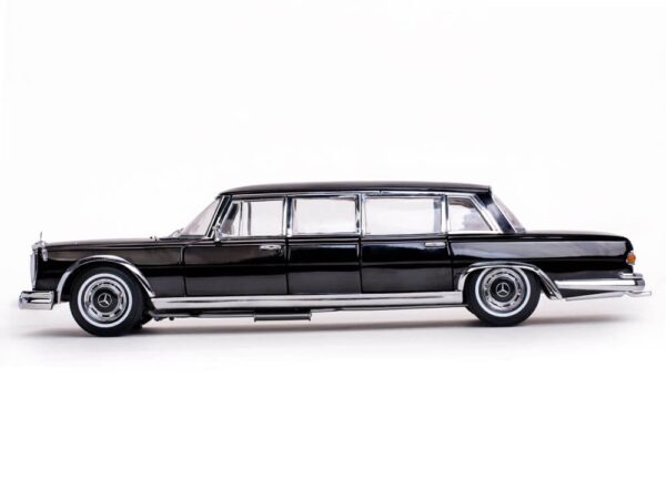 Sun Star 1:18 Mercedes Benz 600 Pullman Black 1966 Diecast Model Car 2209