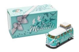 volkswagen campervan 'just married' | diecast model | corgi 1:43