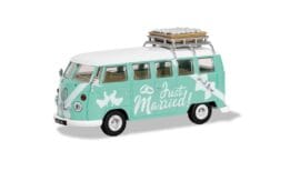 Corgi CC02737 Volkswagen Campervan Just Married Diecast Model