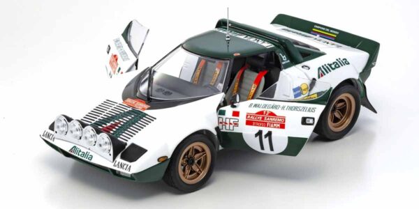 Kyosho 1:18 Lancia Stratos HF Winner San Remo 1975 No.11 B.Waldegaard - Diecast Model