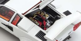 kyosho - 1:18 lamborghini countach lp500s (white)