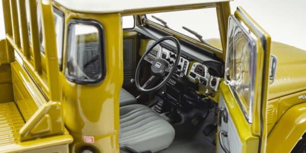 kyosho - 1:18 toyota land cruiser 40 pickup (olive)