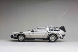 Sun Star 1:18 DMC DeLorean Back to the Future Movie 1 Diecast Model 2711