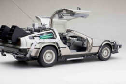 Sun Star 1:18 DMC DeLorean Back to the Future Movie 1 Diecast Model 2711