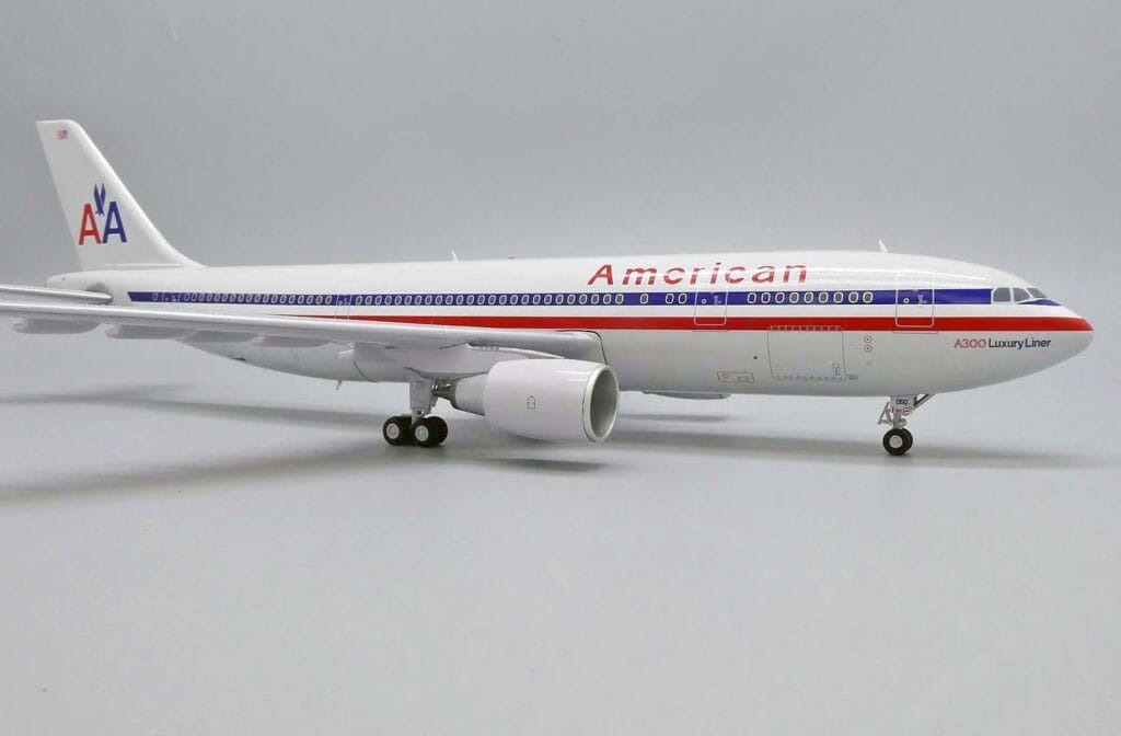 JC Wings - 1:200 American Airlines Airbus A300-600R (N91050) with Stand