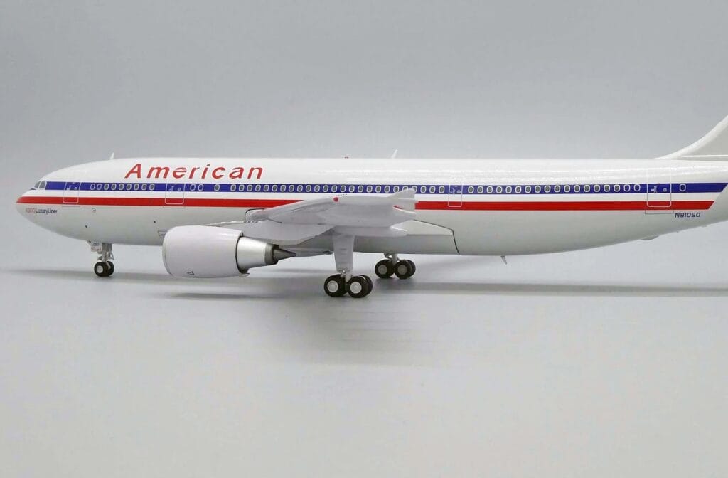 JC Wings - 1:200 American Airlines Airbus A300-600R (N91050) with Stand