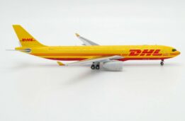 jc wings - 1:400 dhl airbus a330-300(p2f) d-acvg (jc40012)