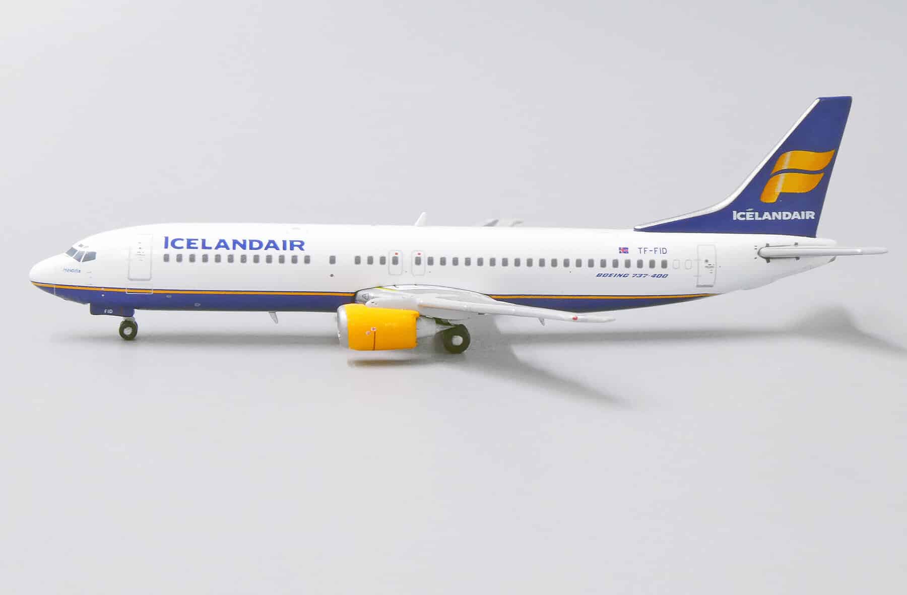 jc wings - 1:400 icelandair boeing 737-400 tf-fid (jc4238)