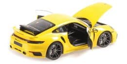 minichamps - 1:18 porsche 911 (992) turbo s coupe sport design yellow (2021)