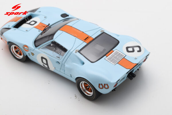 Spark 1:43 Ford GT 40 No.9 Winner 24H Le Mans 1968 P. Rodríguez - L. Bianchi (43LM68) Resin Model 18 Spark 1:43 Ford GT 40 No.9 Winner 24H Le Mans 1968 P. Rodríguez - L. Bianchi (43LM68) Resin Model