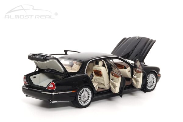 almost real - 1:18 jaguar xj6 (x350) ebony black