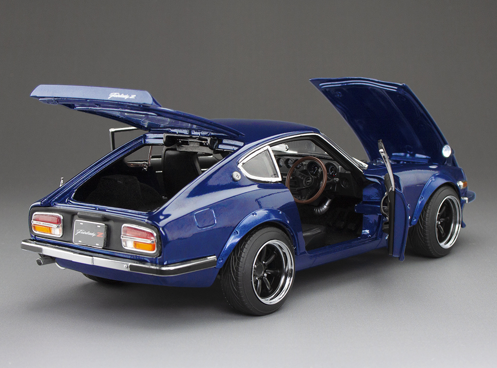 Sun Star 1:18 Datsun Fairlady Z (S30) RHD Midnight Blue 1972 (3515R) Diecast Model 2 Sun Star 1:18 Datsun Fairlady Z (S30) RHD Midnight Blue 1972 (3515R) Diecast Model - Image 2