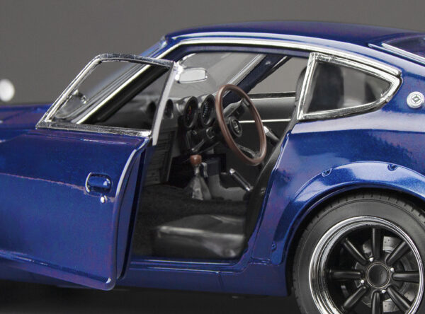Sun Star 1:18 Datsun Fairlady Z (S30) RHD Midnight Blue 1972 (3515R) Diecast Model 14 Sun Star 1:18 Datsun Fairlady Z (S30) RHD Midnight Blue 1972 (3515R) Diecast Model