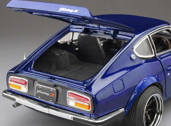 Sun Star 1:18 Datsun Fairlady Z (S30) RHD Midnight Blue 1972 (3515R) Diecast Model 17 Sun Star 1:18 Datsun Fairlady Z (S30) RHD Midnight Blue 1972 (3515R) Diecast Model