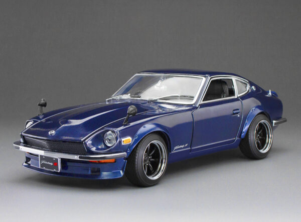 Sun Star 1:18 Datsun Fairlady Z (S30) RHD Midnight Blue 1972 (3515R) Diecast Model