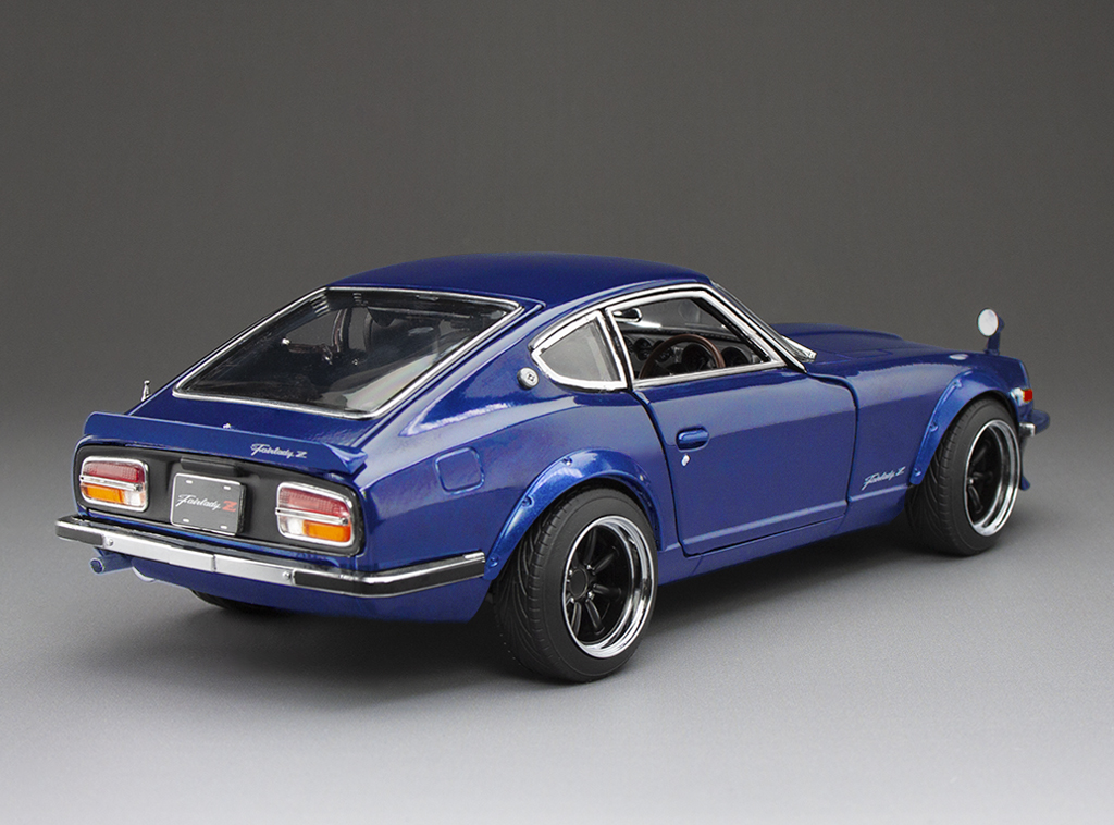 Sun Star 1:18 Datsun Fairlady Z (S30) RHD Midnight Blue 1972 (3515R) Diecast Model 3 Sun Star 1:18 Datsun Fairlady Z (S30) RHD Midnight Blue 1972 (3515R) Diecast Model - Image 3