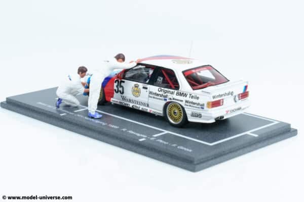 Spark - 1:43 BMW M3 (E30) No.35 Winner 24h Nurburgring 1989 with 2 Mechanic Figures - Resin Model