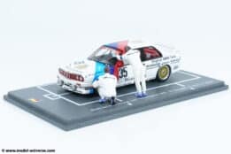 Spark - 1:43 BMW M3 (E30) No.35 Winner 24h Nurburgring 1989 with 2 Mechanic Figures - Resin Model