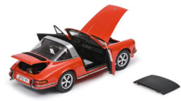 Porsche 911S Targa orange 1:18 scale diecast model Schuco 450039200