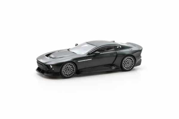 Schuco 450925600 Aston Martin Victor Pentland Green Diecast Model
