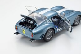 Kyosho 1:18 Ferrari 250 GTO #24 Winner GT3.0 Class 12h Sebring 1962 (08438D)