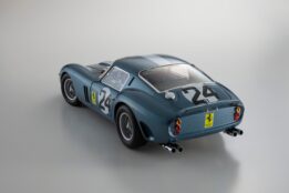 Kyosho 1:18 Ferrari 250 GTO #24 Winner GT3.0 Class 12h Sebring 1962 (08438D)