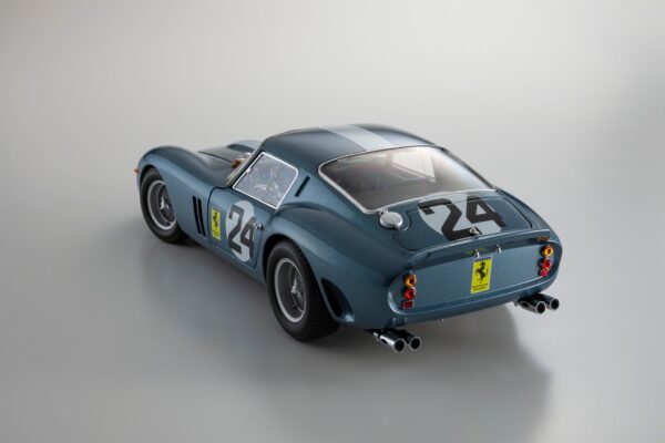 Kyosho 1:18 Ferrari 250 GTO #24 Winner GT3.0 Class 12h Sebring 1962 (08438D)