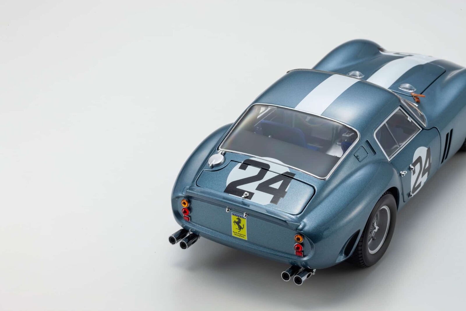 Kyosho 1:18 Ferrari 250 GTO #24 Winner GT3.0 Class 12h Sebring