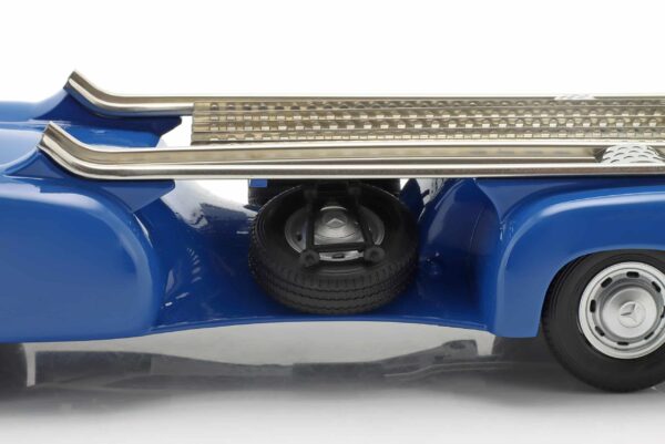 Mercedes-Benz Racing Transporter Blue Wonder with Mercedes-Benz W196 Stirling Moss Winner British GP 1955 - 1:18 Scale by Werk83 12 Mercedes-Benz Racing Transporter Blue Wonder with Mercedes-Benz W196 Stirling Moss Winner British GP 1955 - 1:18 Scale by Werk83