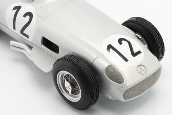 Mercedes-Benz Racing Transporter Blue Wonder with Mercedes-Benz W196 Stirling Moss Winner British GP 1955 - 1:18 Scale by Werk83