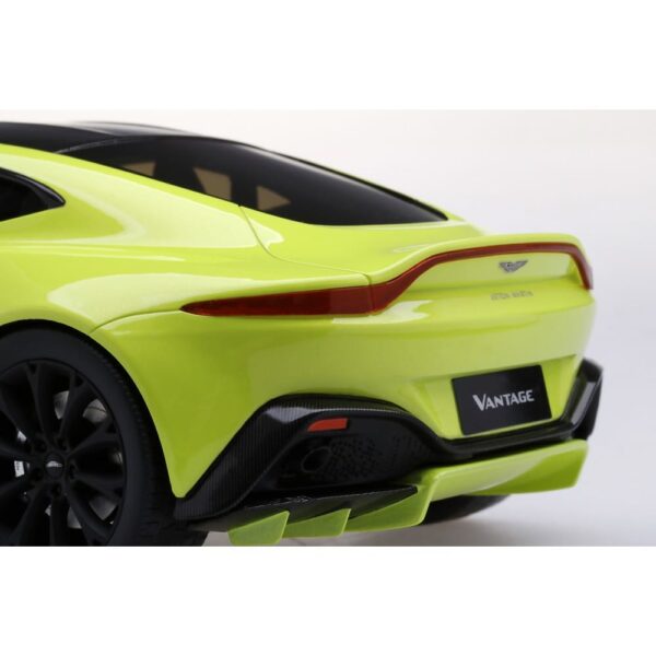 Top Speed TS0183 Aston Martin Vantage 1:18 resin model