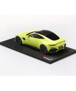 Top Speed TS0183 Aston Martin Vantage 1:18 resin model