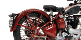 Minichamps 122133700 Triumph Speed Twin 1939 Red Motorcycle 1:12 scale diecast model