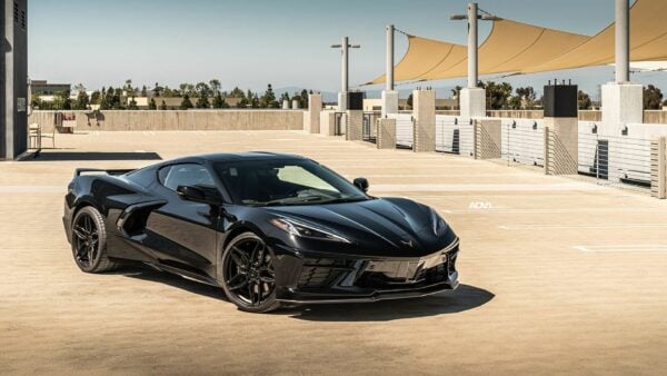 autoart - 1:18 chevrolet corvette c8 stingray black