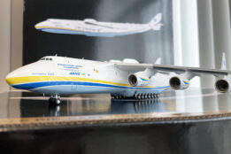 gemini jets - 1:200 antonov airlines an-225 mriya ur-82060 (g2adb1225)