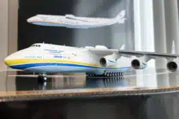 gemini jets - 1:200 antonov airlines an-225 mriya ur-82060 (g2adb1225)
