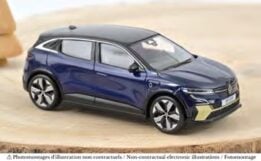 norev - 1:43 renault megane e-tech 100% electric 2022 midnight blue & black