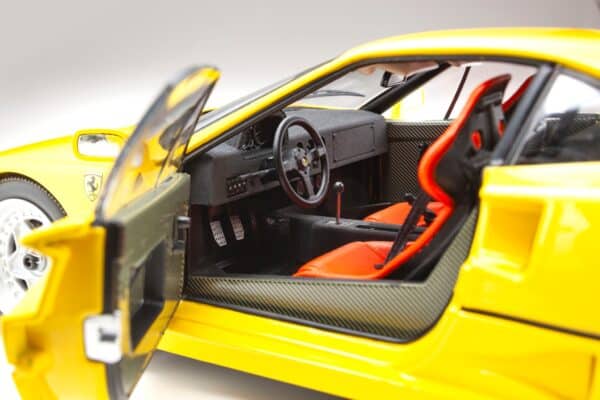 Kyosho - 1:18 Ferrari F40 Yellow 1987 - Diecast Model