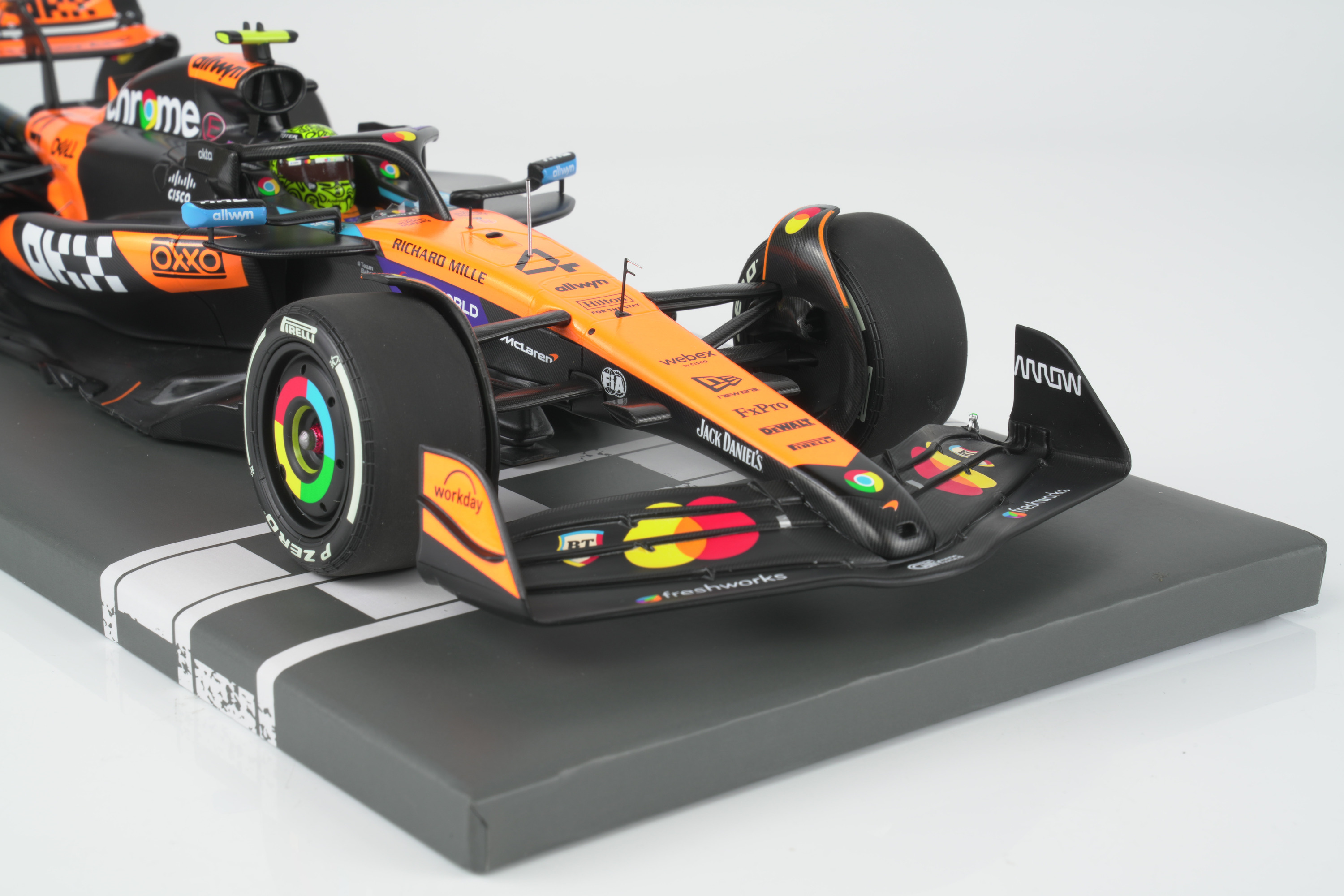 Minichamps 1:18 McLaren MCL39 No.4 Lando Norris Winner Hungarian GP 2025 McLaren 200 GP Wins with Pit Board (537253104) Limited Edition Resin Model 4 Minichamps 1:18 McLaren MCL39 No.4 Lando Norris Winner Hungarian GP 2025 McLaren 200 GP Wins resin model (537253104) - front three-quarter on display base